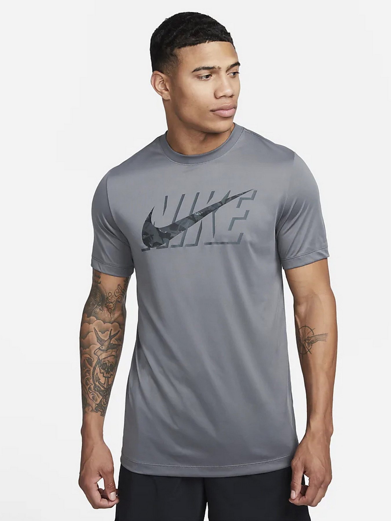Спортивна футболка NIKE  Dri-FIT модель DZ2741-068 Фото
