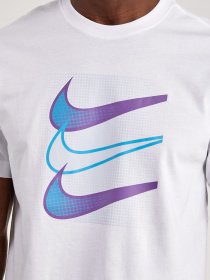 Футболка NIKE SWOOSH модель DZ5173-100 Футболка NIKE SWOOSH модель DZ5173-100 Фото