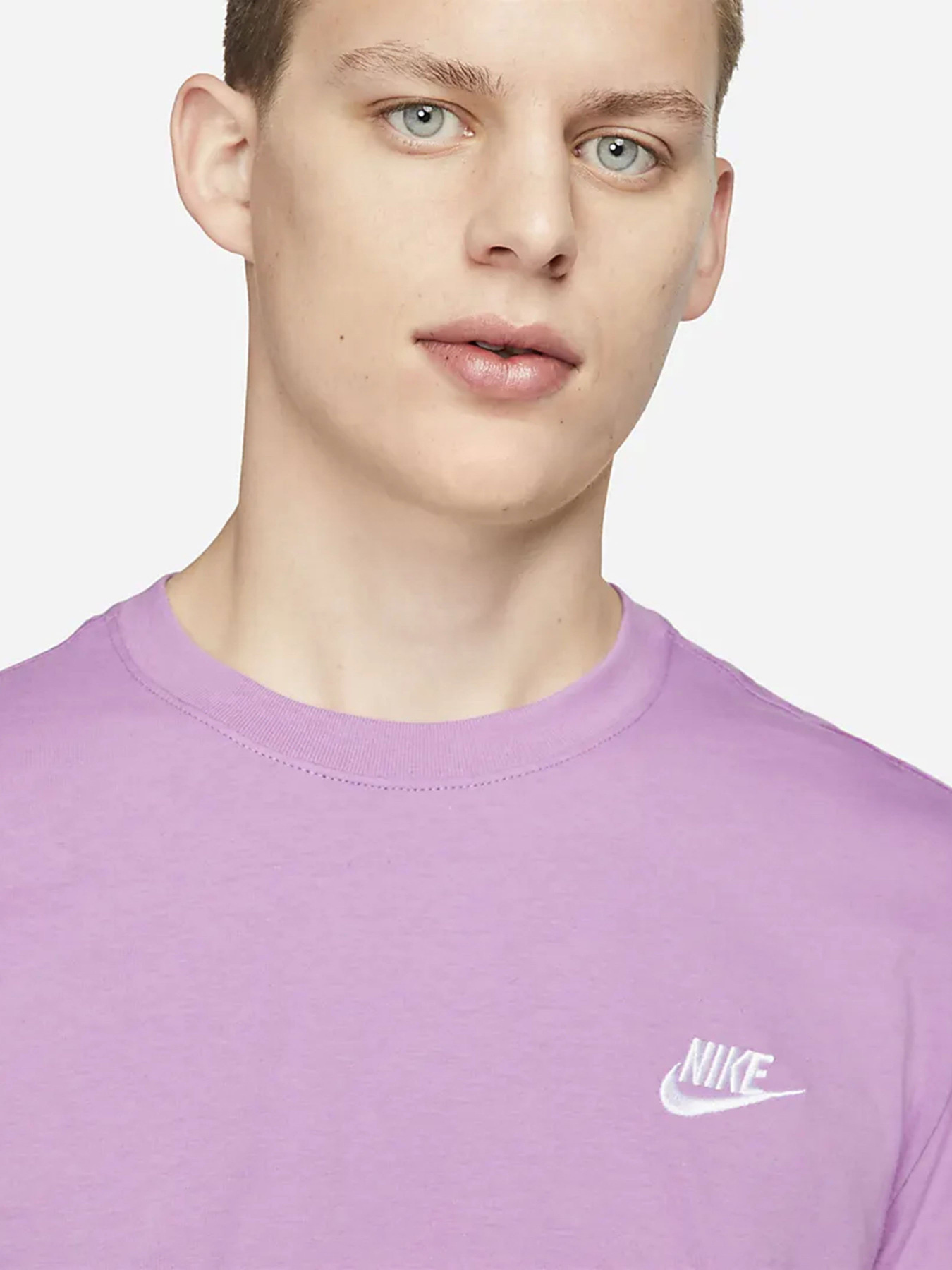 Футболка NIKE Sportswear Club модель AR4997-532 Фото