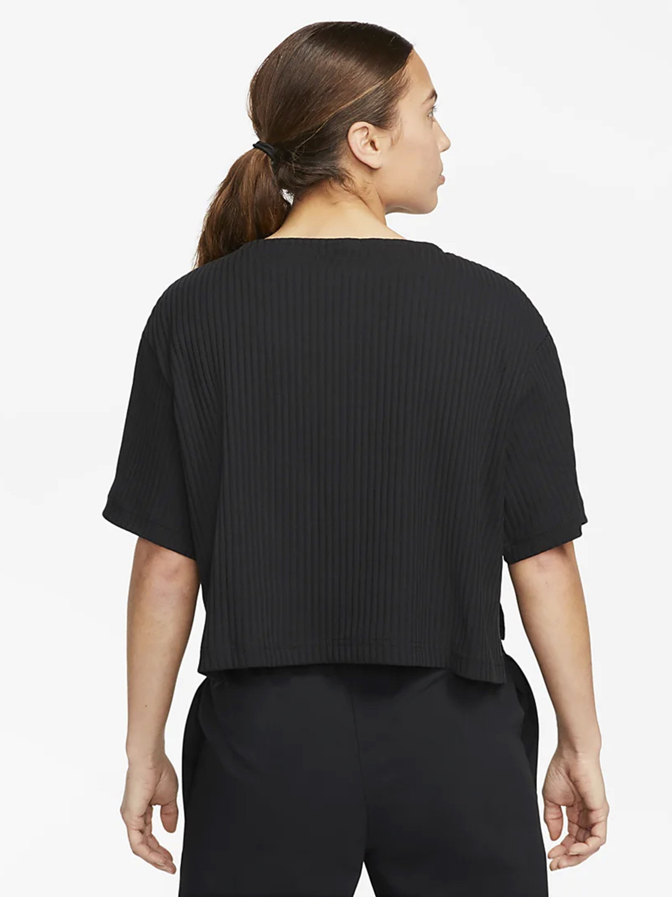 Футболка NIKE Sportswear модель DV7870-010 Фото