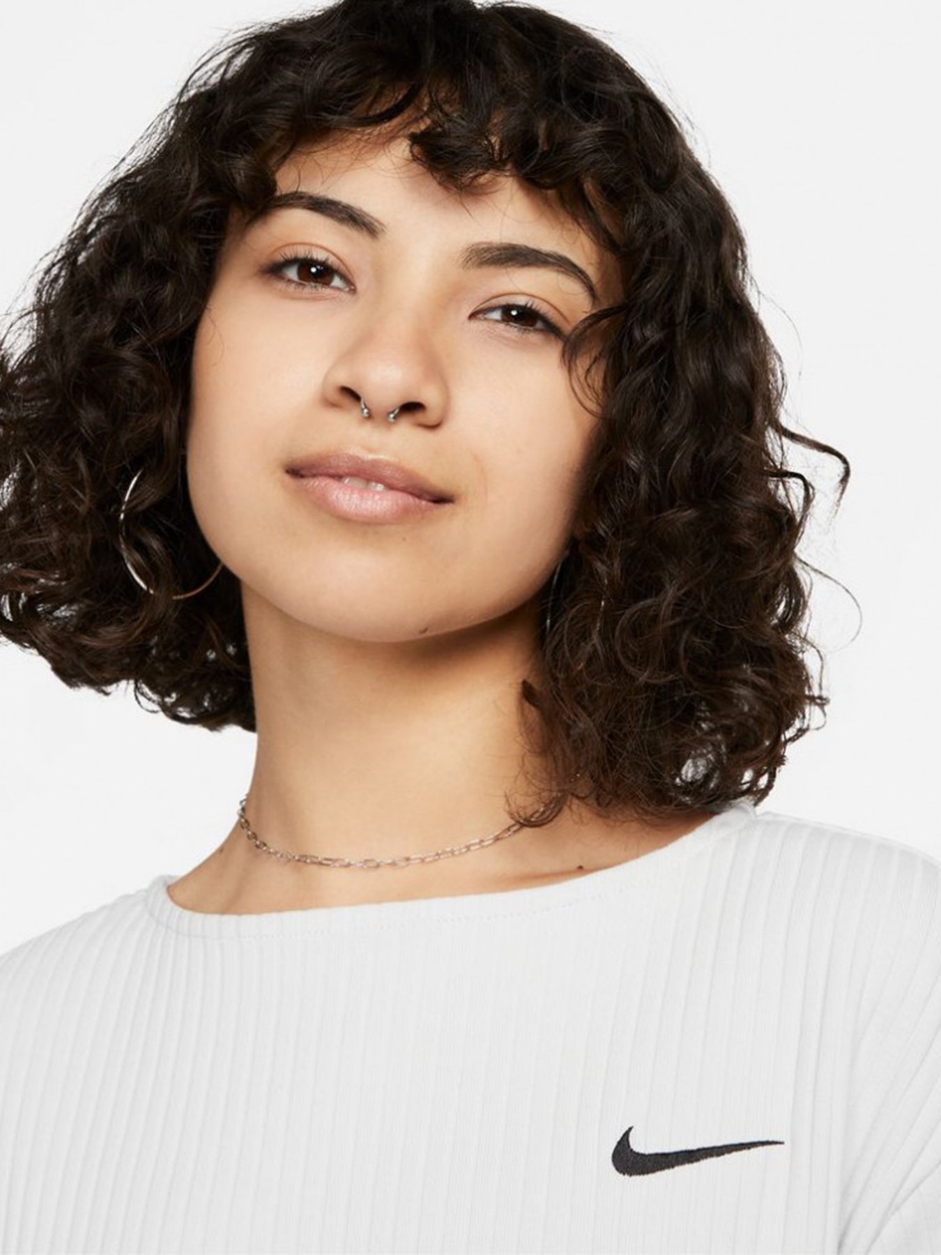 Футболка NIKE Sportswear модель DV7870-025 Фото