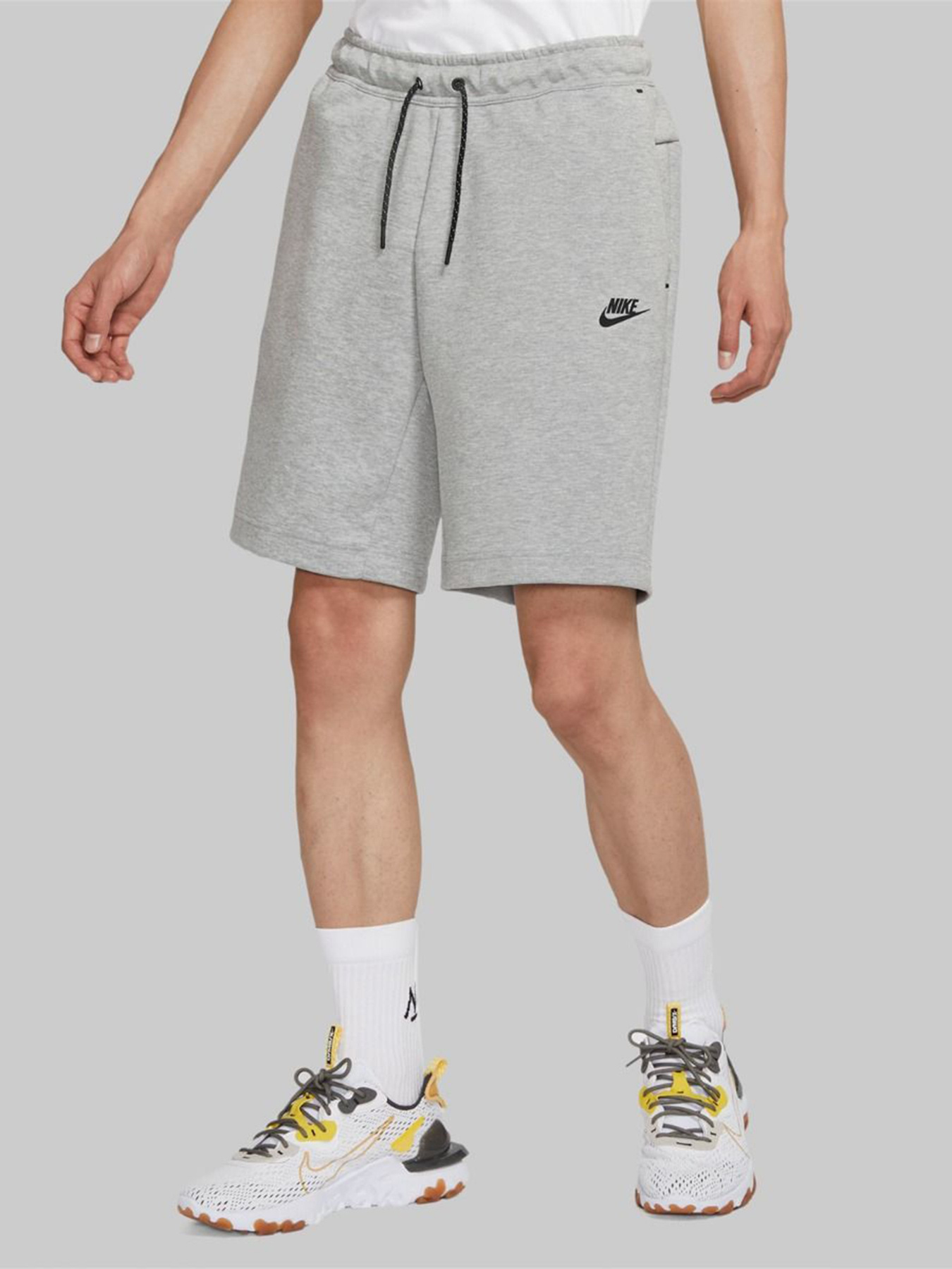 Повсякденні шорти NIKE  Sportswear Tech модель CU4503-063 Фото
