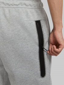 Повсякденні шорти NIKE  Sportswear Tech модель CU4503-063 Фото