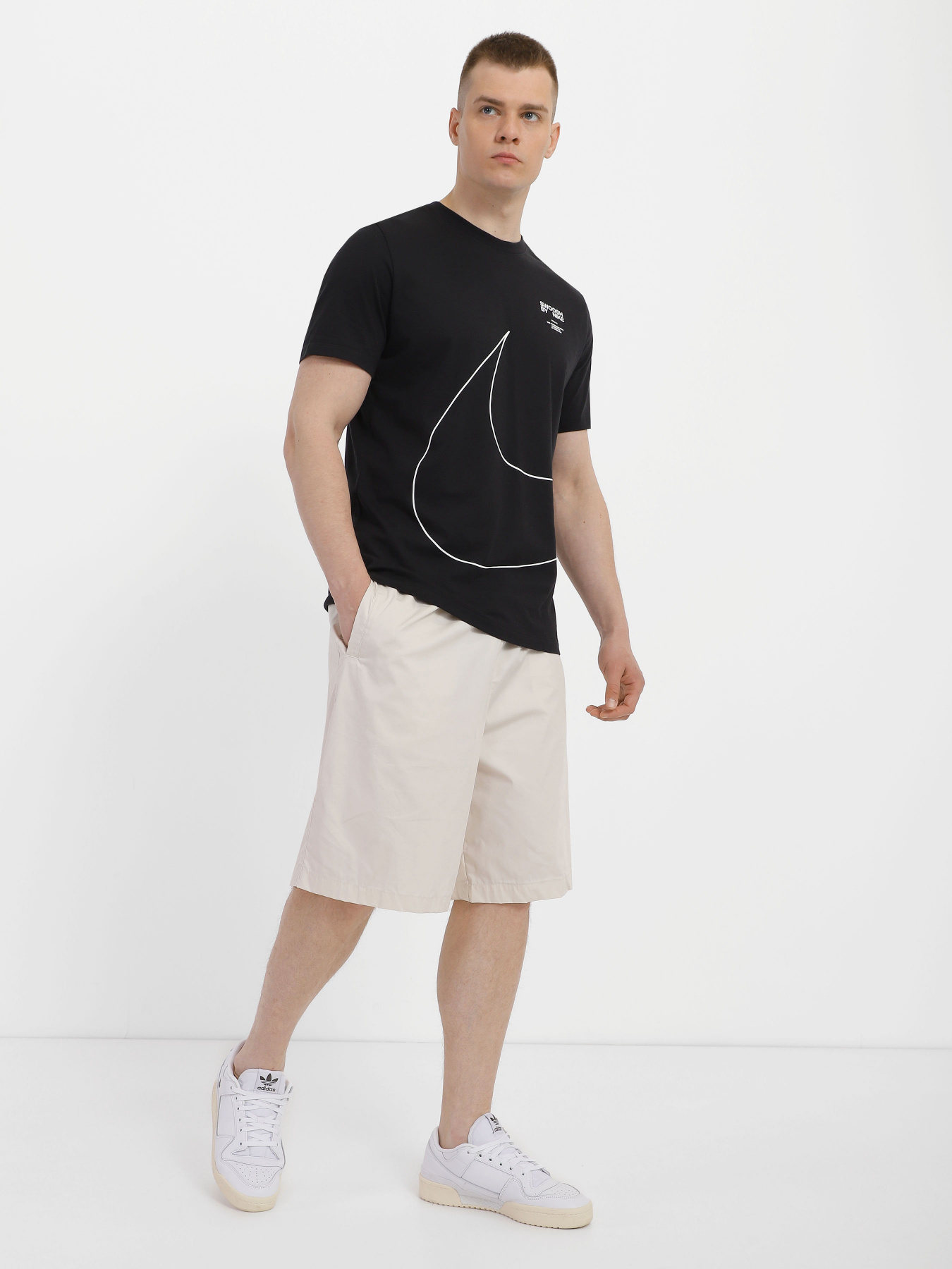 Шорты NIKE Sportswear Sport Essential модель DM6917-104 Фото