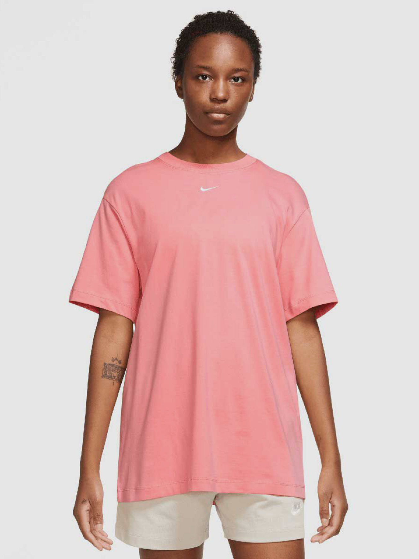 Футболка NIKE Sportswear Essentials модель DN5697-611 Фото