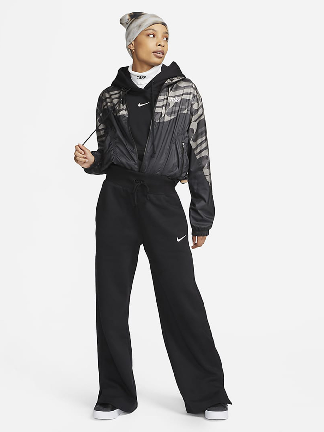 Повседневные штаны NIKE SPORTSWEAR PHOENIX FLEECE модель DQ5615-010 Повседневные штаны NIKE SPORTSWEAR PHOENIX FLEECE модель DQ5615-010 Фото