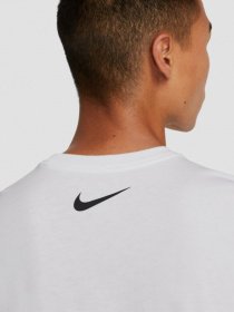 Спортивна футболка NIKE Big Swoosh модель DZ2883-100 Фото