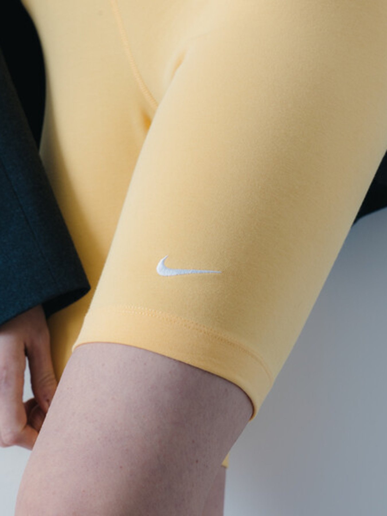 Велосипедки NIKE Sportswear Essentials модель CZ8526-795 Фото