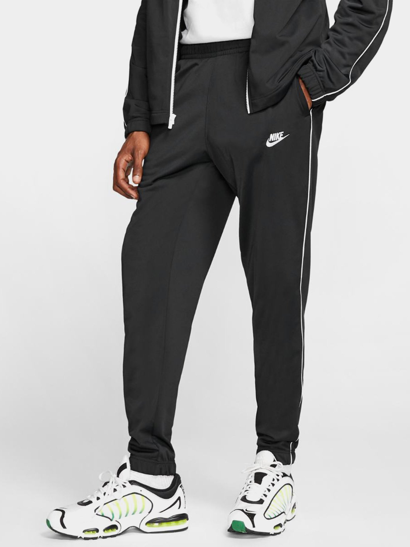 Костюмы NIKE Nsw Ce Trk Suit Wvn Basic модель BV3034-010 Костюмы NIKE Nsw Ce Trk Suit Wvn Basic модель BV3034-010 Фото