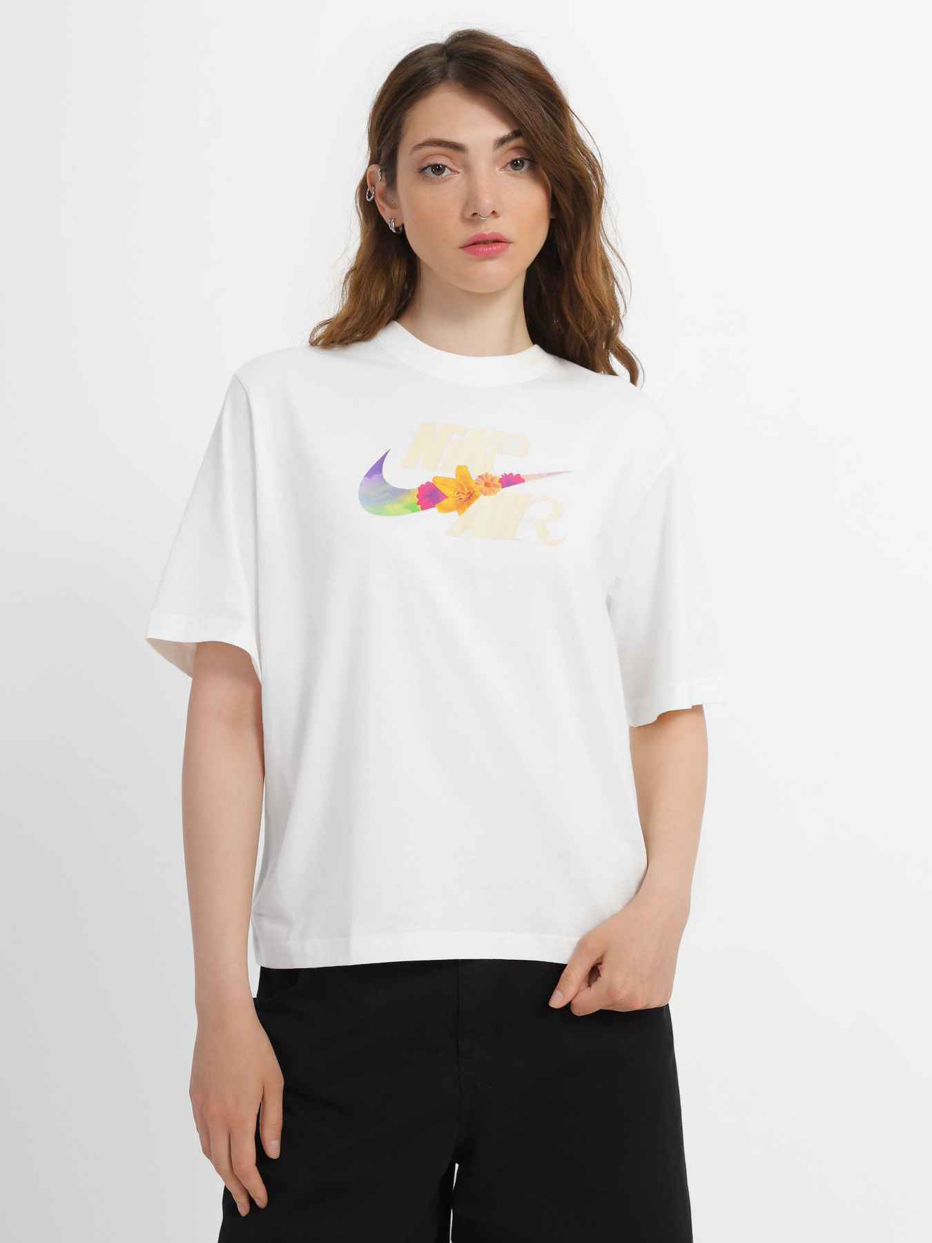 Футболка NIKE NSW модель FB8191-133 Футболка NIKE NSW модель FB8191-133 Фото