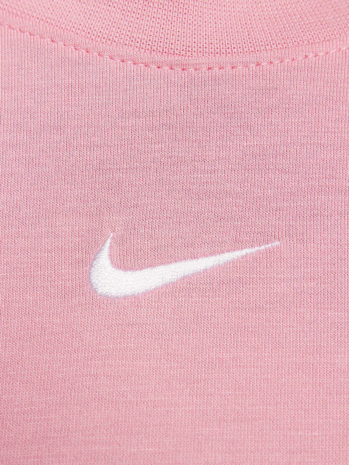 Футболка NIKE Sportswear Essential модель FB2873-611 Фото