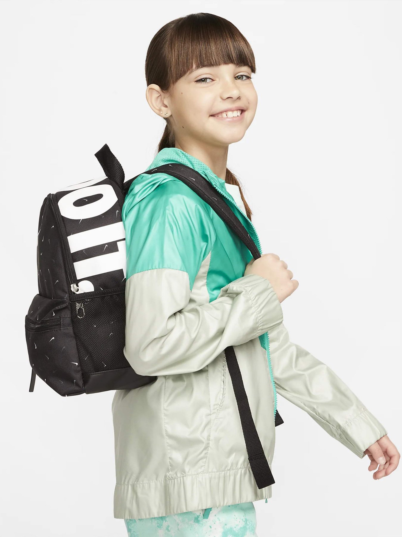 Повсякденний рюкзак NIKE Brasilia JDI Mini модель FB2822-010 Повсякденний рюкзак NIKE Brasilia JDI Mini модель FB2822-010 Фото