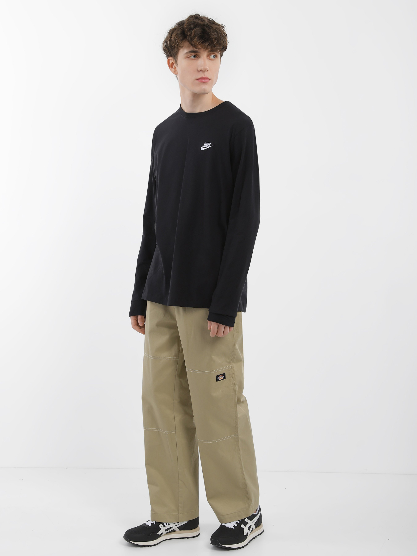 Лонгслив NIKE SPORTSWEAR CLUB модель AR5193-010 Фото