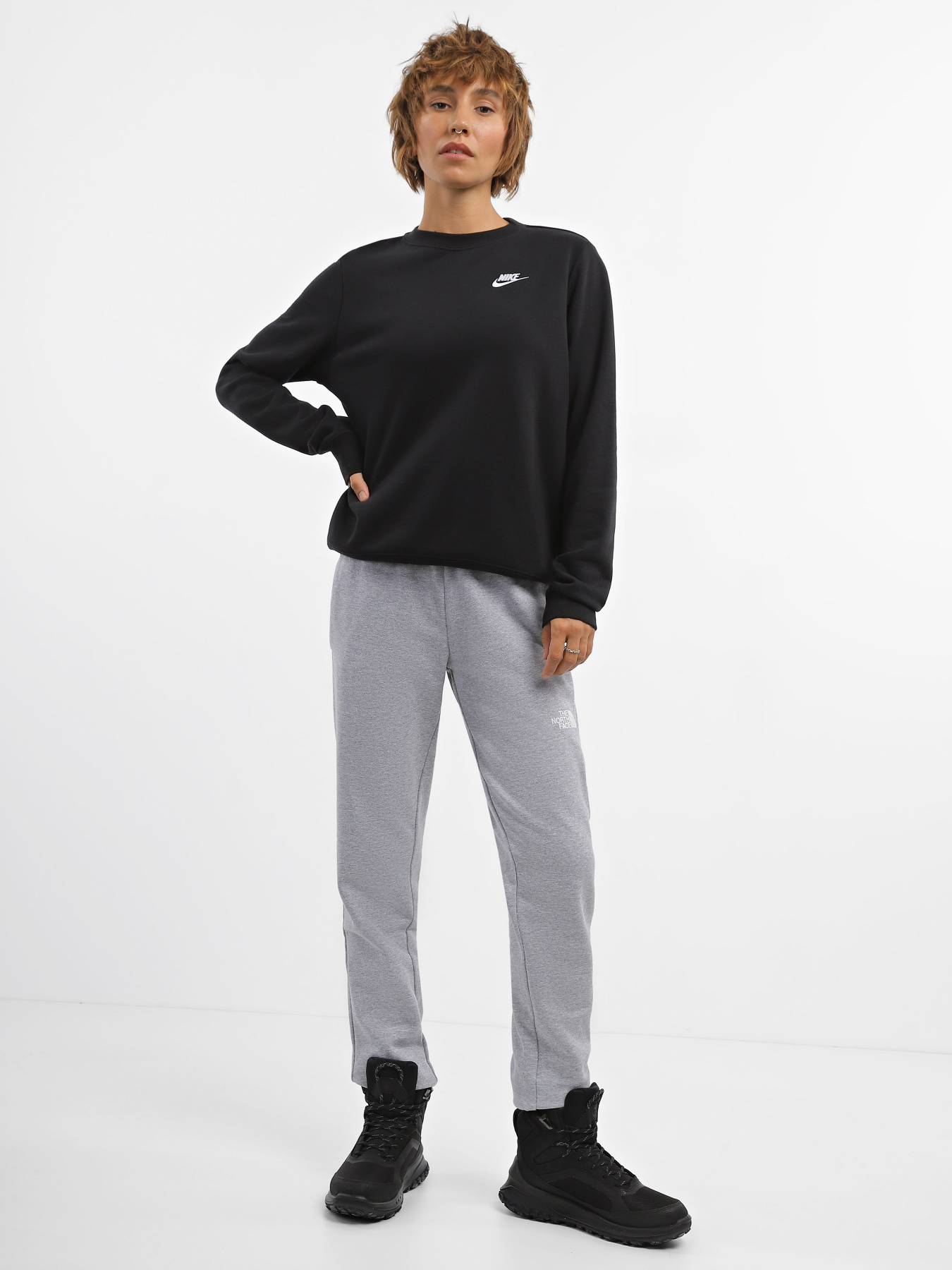 Свитшот NIKE Sportswear Club Fleece Crewneck модель DQ5473-010 Фото