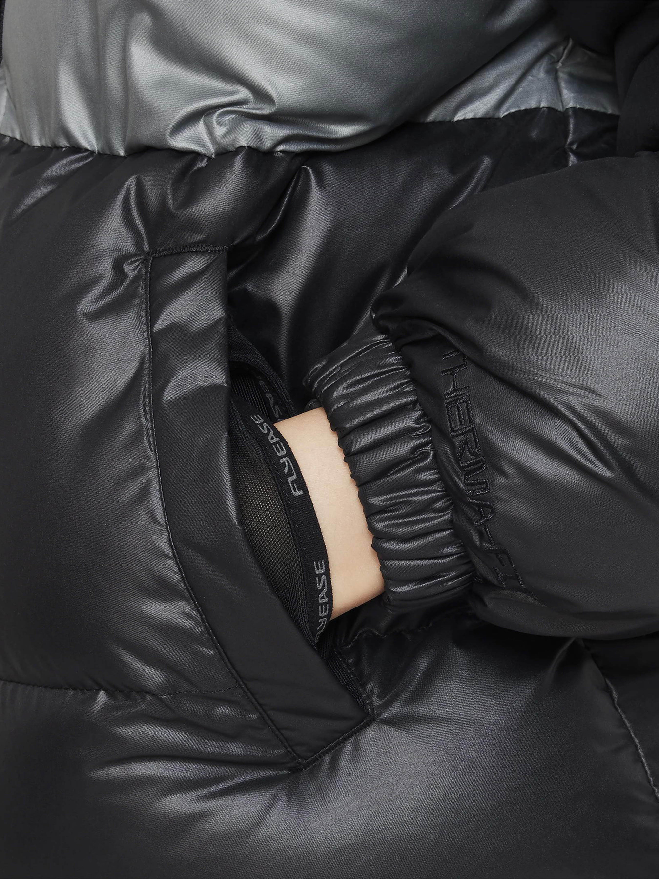 Зимова куртка NIKE Sportswear Therma-FIT Repel Heavyweight модель FD2846-010 Фото