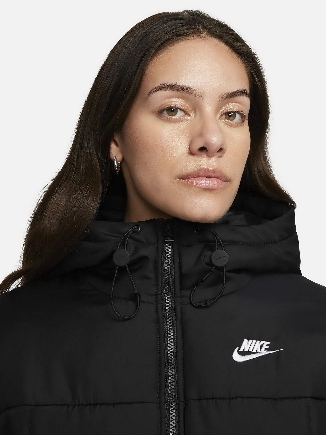 Зимняя куртка NIKE Sportswear Classic Puffer модель FB7672-010 Зимняя куртка NIKE Sportswear Classic Puffer модель FB7672-010 Фото