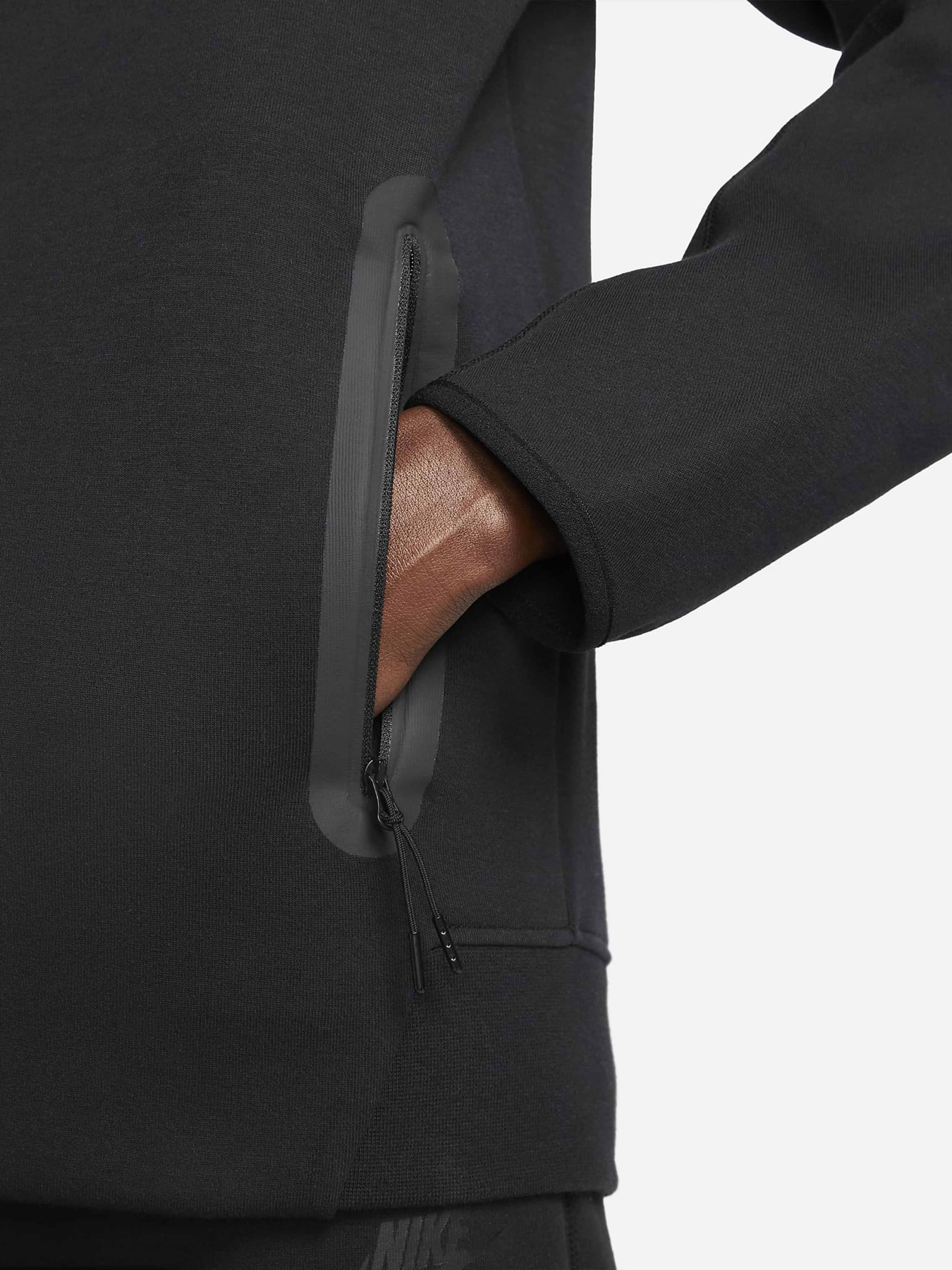 Кофта спортивная NIKE Sportswear Tech Fleece Windrunner модель FB7921-010 Фото