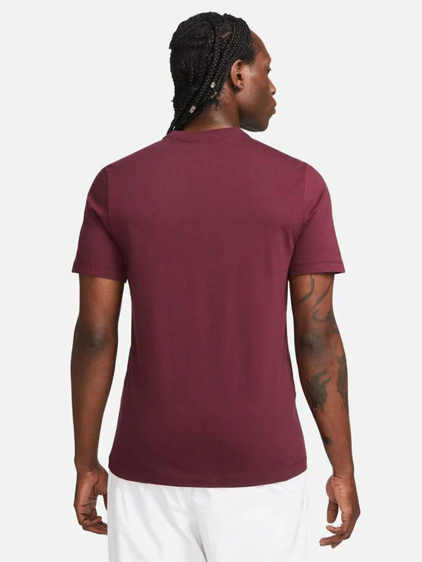 Спортивна футболка NIKE Sportswear Club модель AR4997-682 Спортивна футболка NIKE Sportswear Club модель AR4997-682 Фото