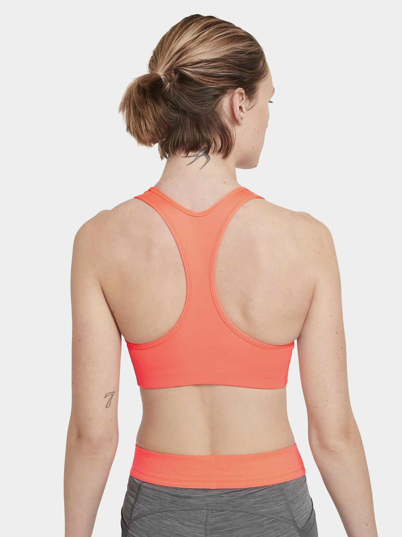 Топ NIKE SWOOSH модель BV3630-854 Топ NIKE SWOOSH модель BV3630-854 Фото