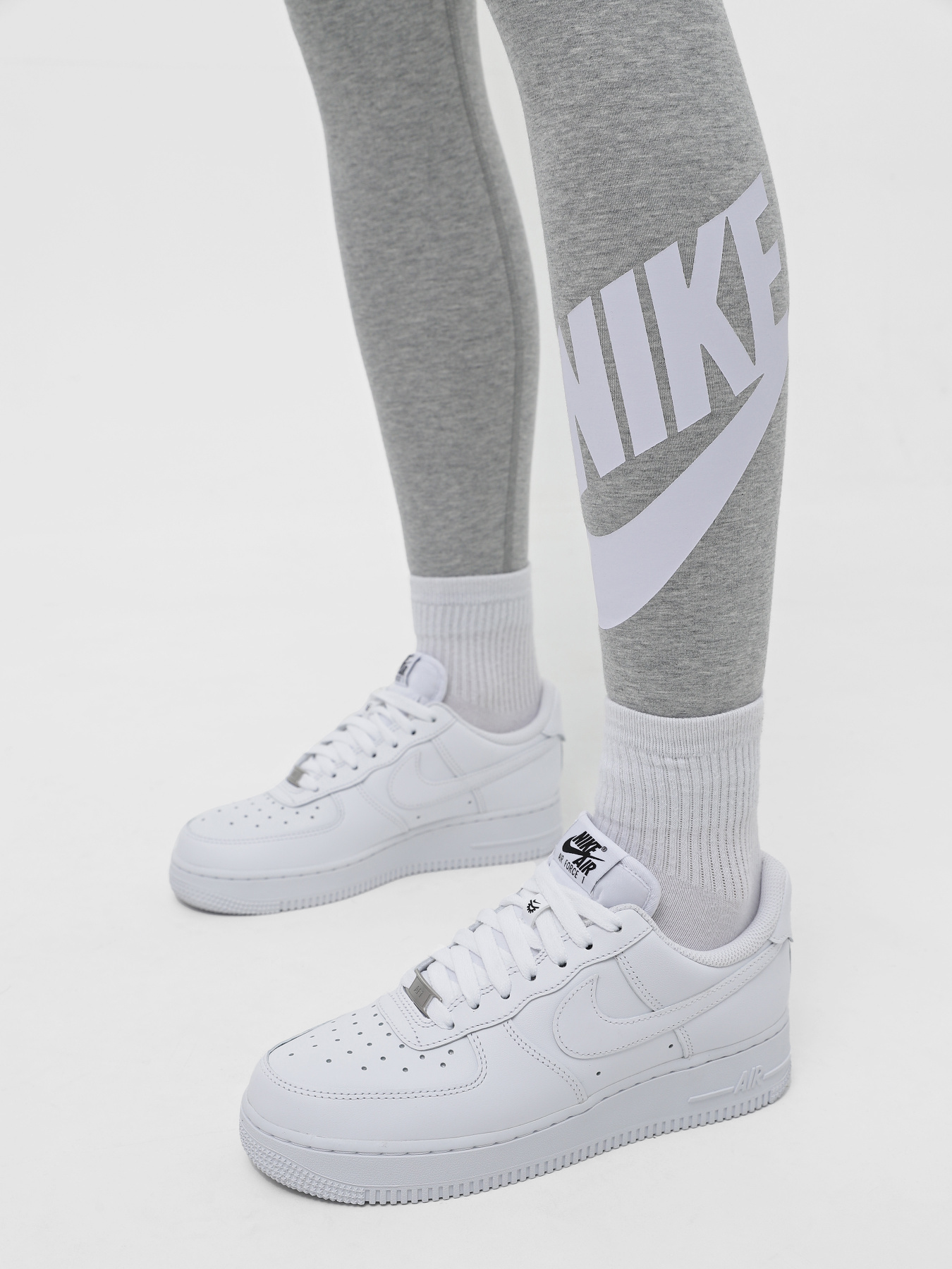 Спортивні леггінси NIKE Sportswear Classics модель DV7791-063 Фото