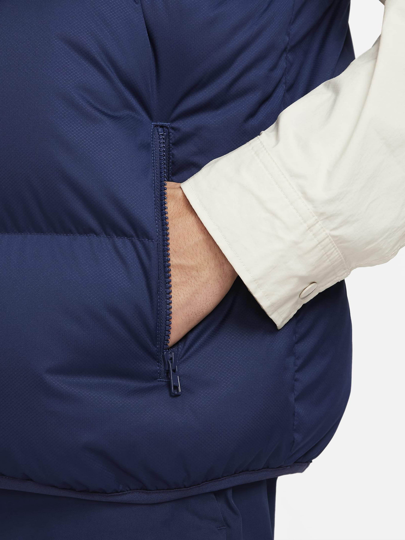 Жилет с утеплителем NIKE Sportswear Club PrimaLoft® модель FB7373-410 Фото