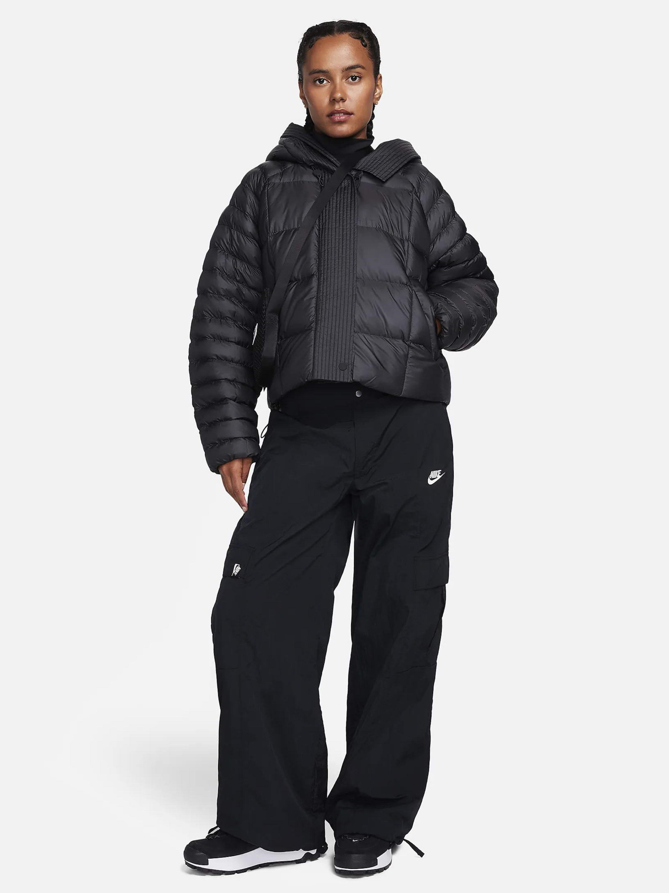 Зимова куртка NIKE Sportswear Swoosh Puffer PrimaLoft® модель FB8729-010 Фото