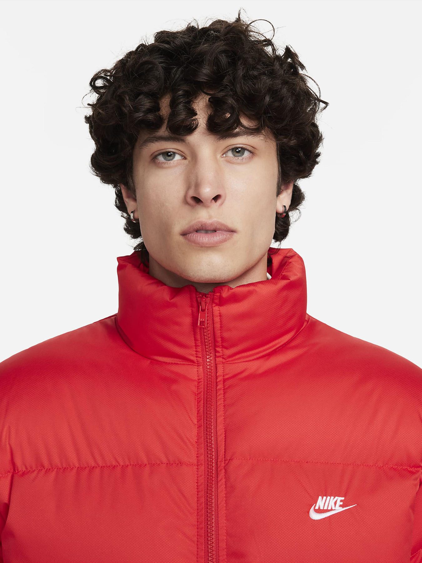 Зимняя куртка NIKE Sportswear Club Puffer модель FB7368-657 Фото