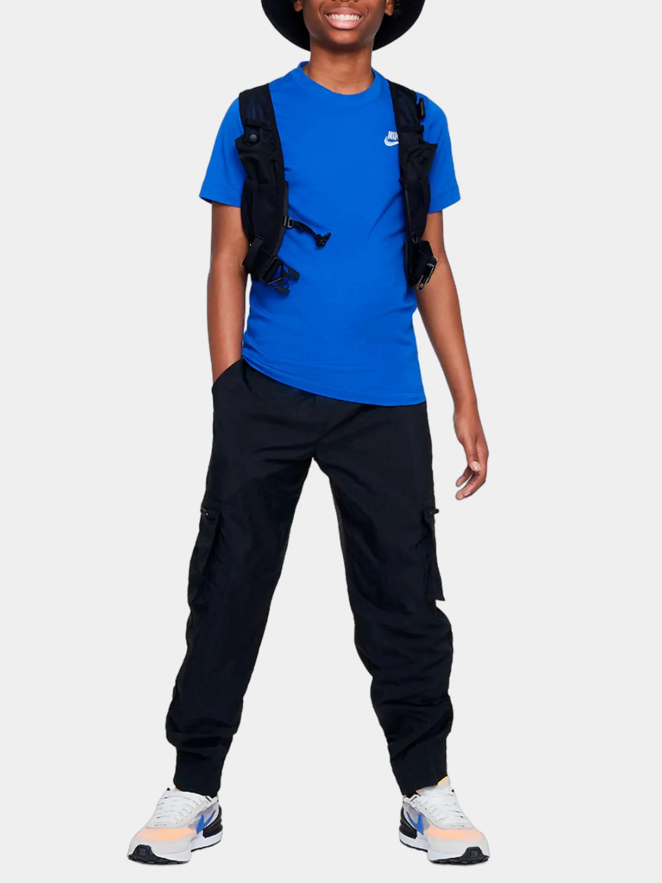 Футболка NIKE SPORTSWEAR CLUB FUTURA модель AR5254-480 Футболка NIKE SPORTSWEAR CLUB FUTURA модель AR5254-480 Фото