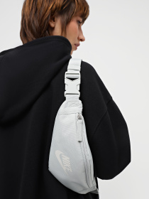 Поясная сумка NIKE HERITAGE модель DB0488-035 Фото