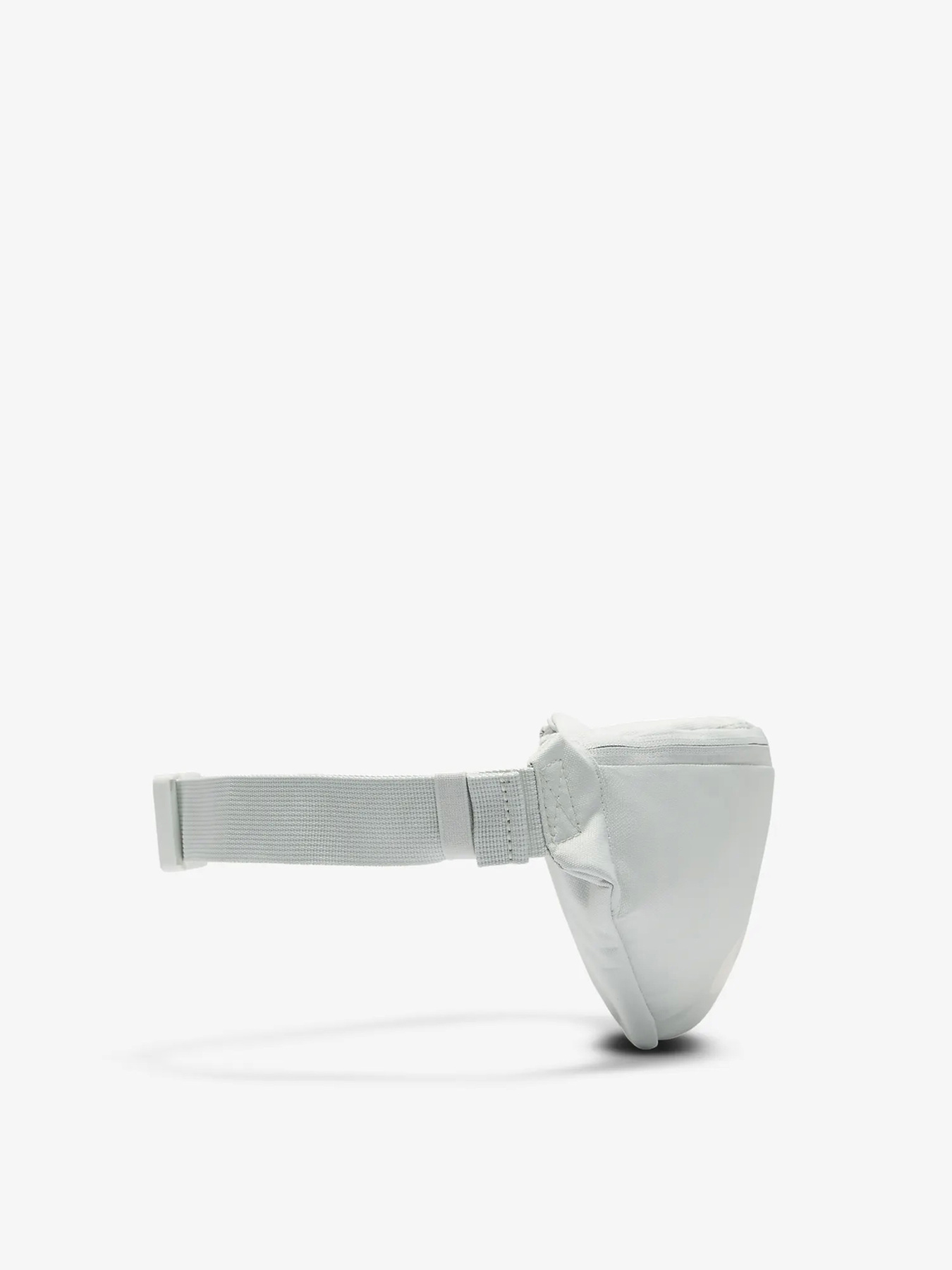 Поясна сумка NIKE HERITAGE WAISTPACK - FA21 модель DB0490-034 Поясна сумка NIKE HERITAGE WAISTPACK - FA21 модель DB0490-034 Фото