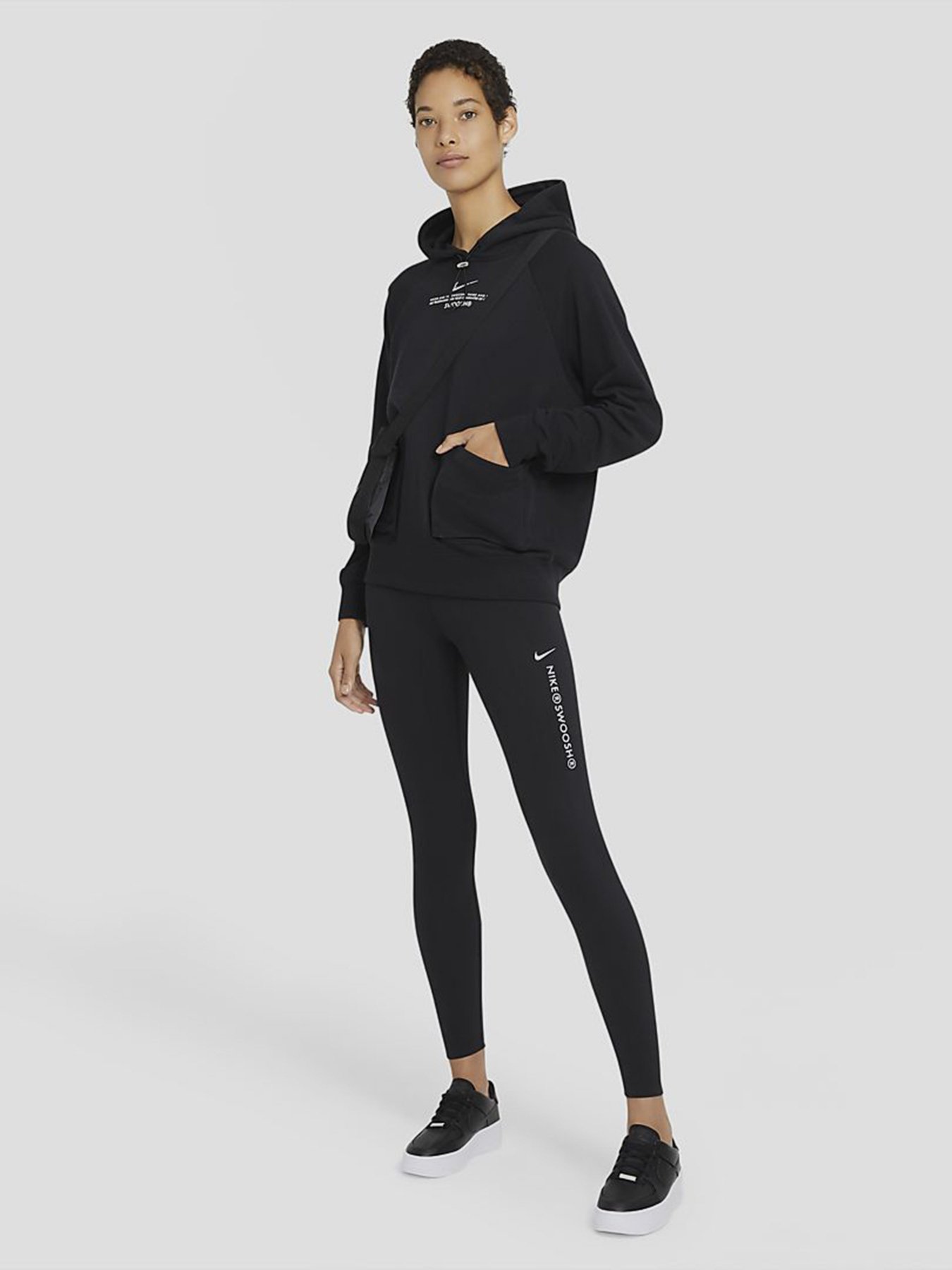 Худи NIKE Sportswear Swoosh модель CZ8896-010 Худи NIKE Sportswear Swoosh модель CZ8896-010 Фото