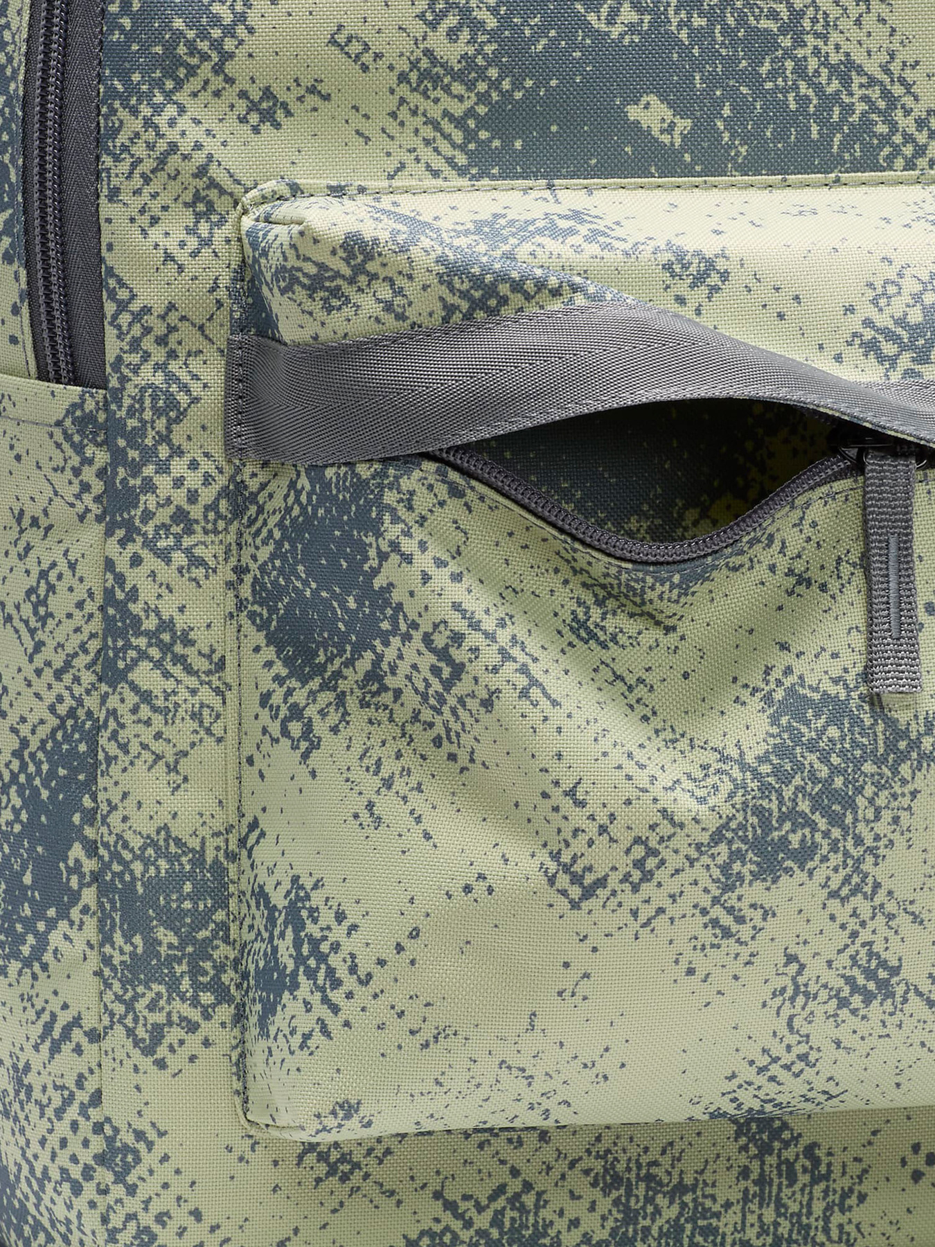 Повседневный рюкзак NIKE HERITAGE 25L модель FN0783-371 Фото