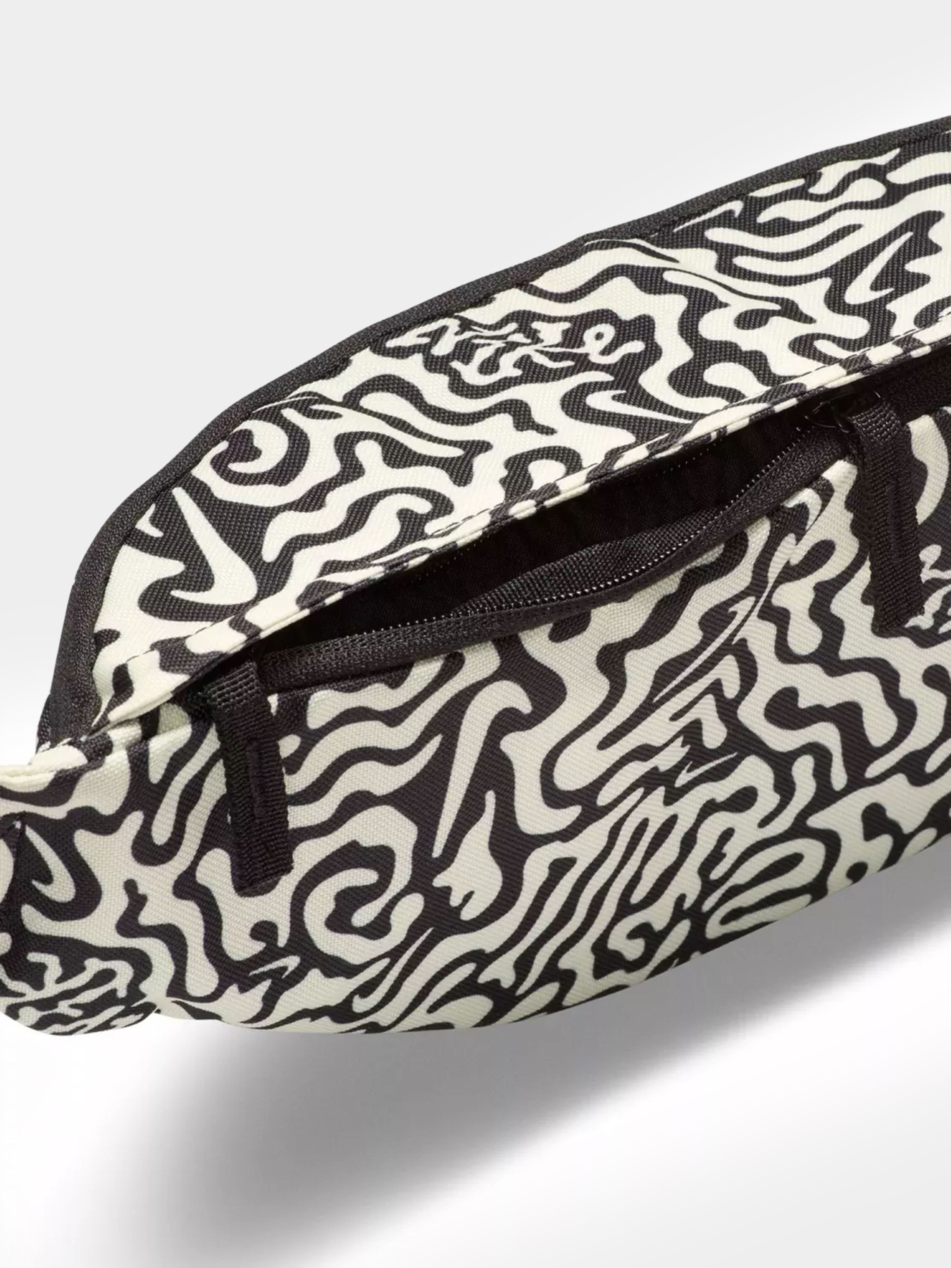 Поясна сумка NIKE Heritage модель FN0891-010 Фото