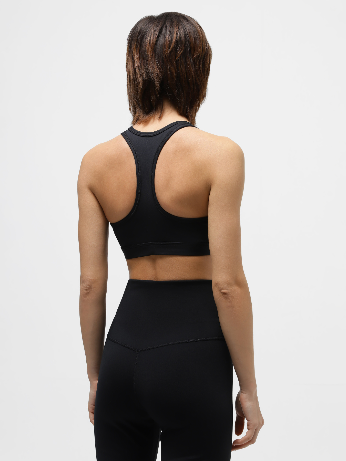 Топ спортивный NIKE Swsh Med Spt Bra модель DX6821-010 Фото