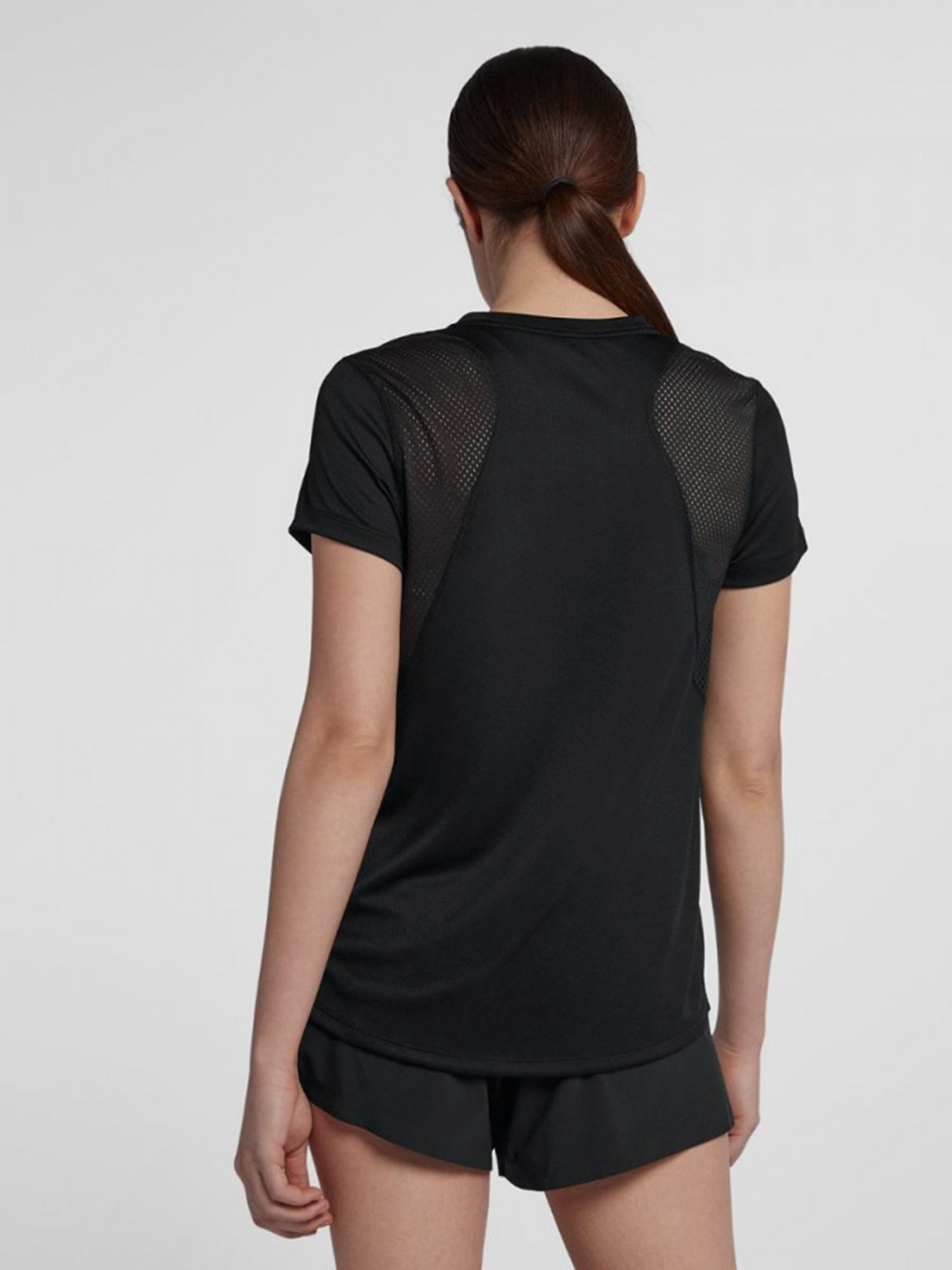 Футболки и поло NIKE Run модель 890353-010 Фото