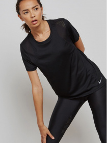 Футболки и поло NIKE Run модель 890353-010 Фото