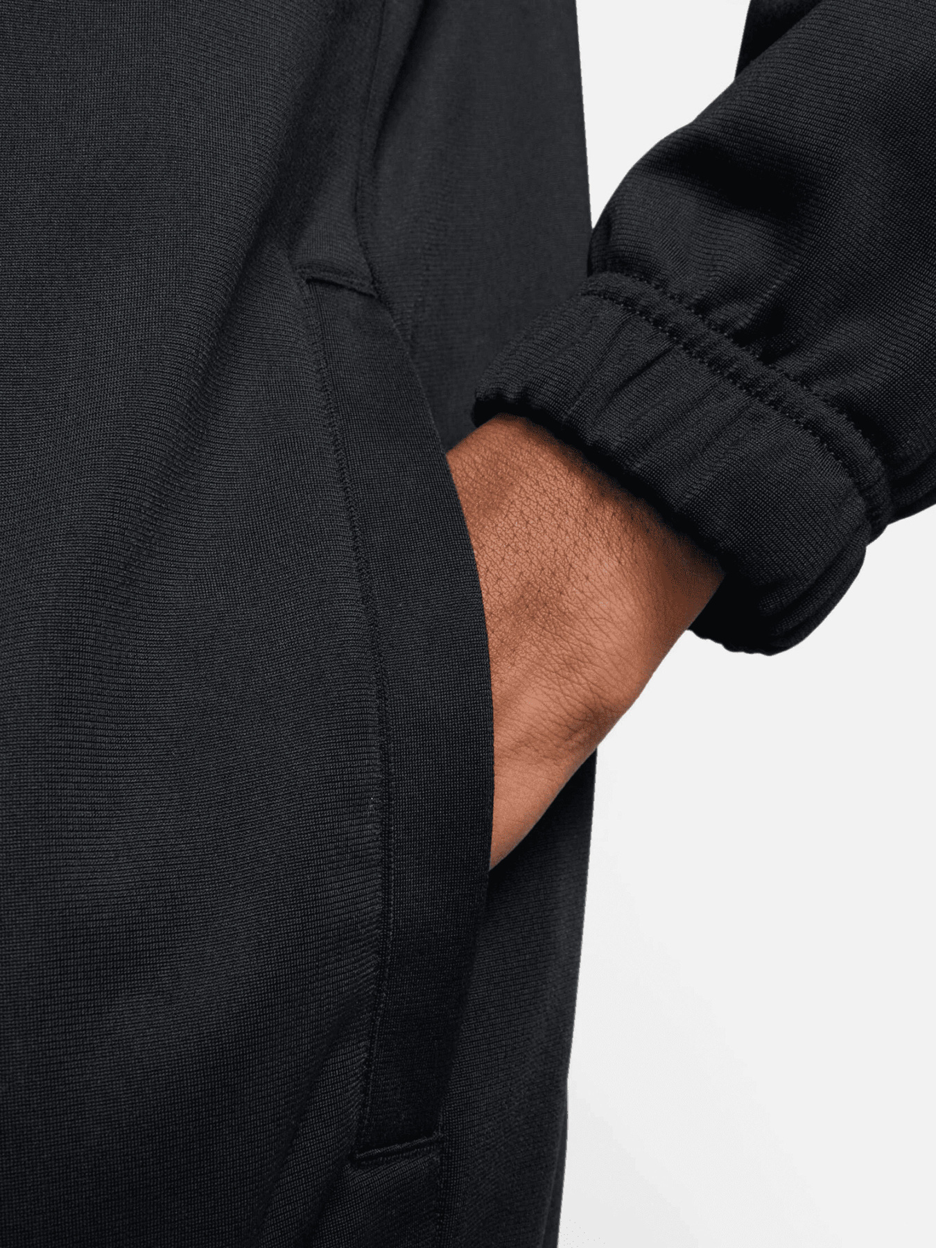 Спортивный костюм NIKE Poliestrowej Club модель FB7351-010 Фото