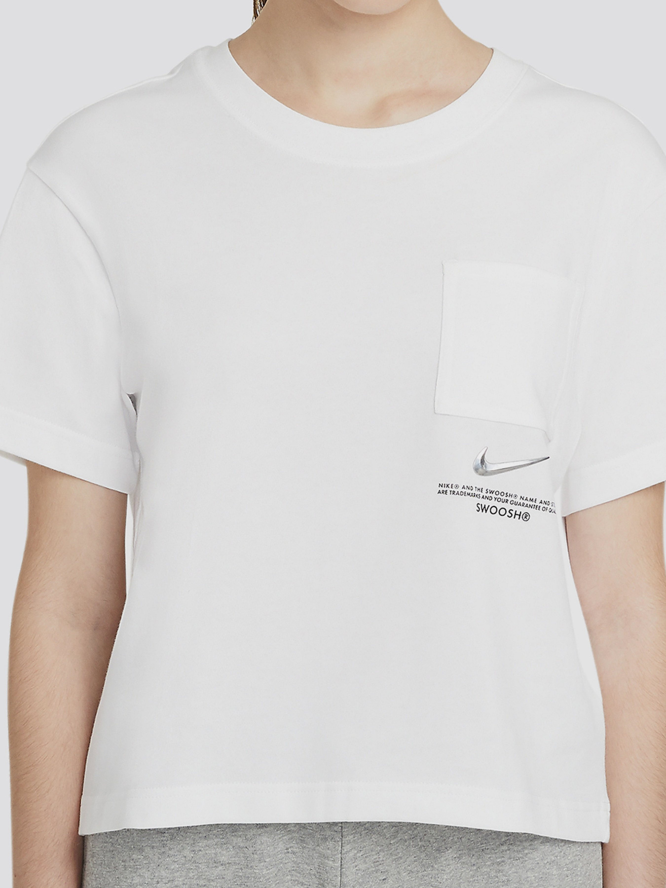 Футболки і поло NIKE Sportswear Swoosh модель CZ8911-100 Фото