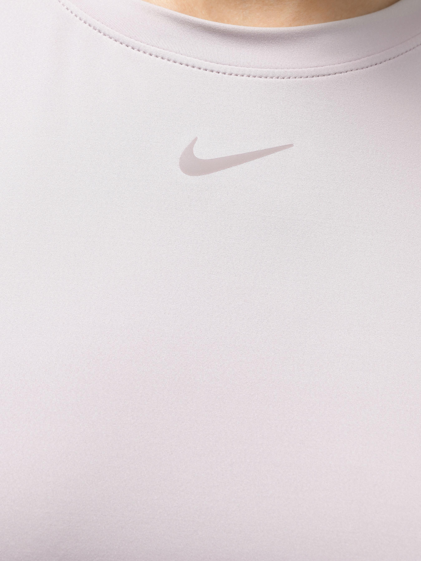 Спортивна футболка NIKE ONE CLASSIC DRI-FIT модель FN2798-019 Спортивна футболка NIKE ONE CLASSIC DRI-FIT модель FN2798-019 Фото