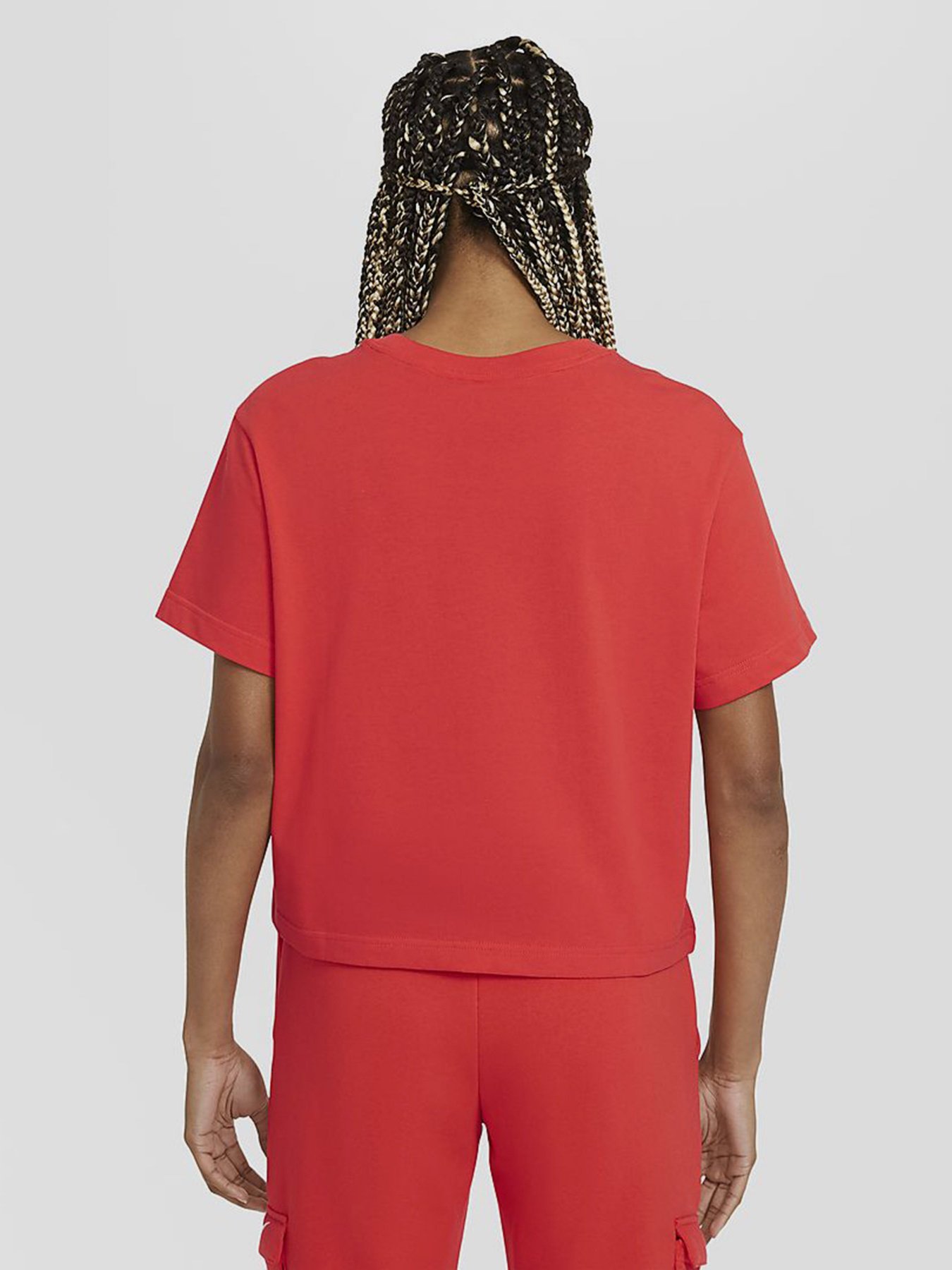 Футболки и поло NIKE Sportswear Swoosh модель CZ8911-696 Фото