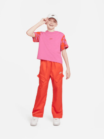 Футболка NIKE SPORTSWEAR модель FN9684-605 Футболка NIKE SPORTSWEAR модель FN9684-605 Фото