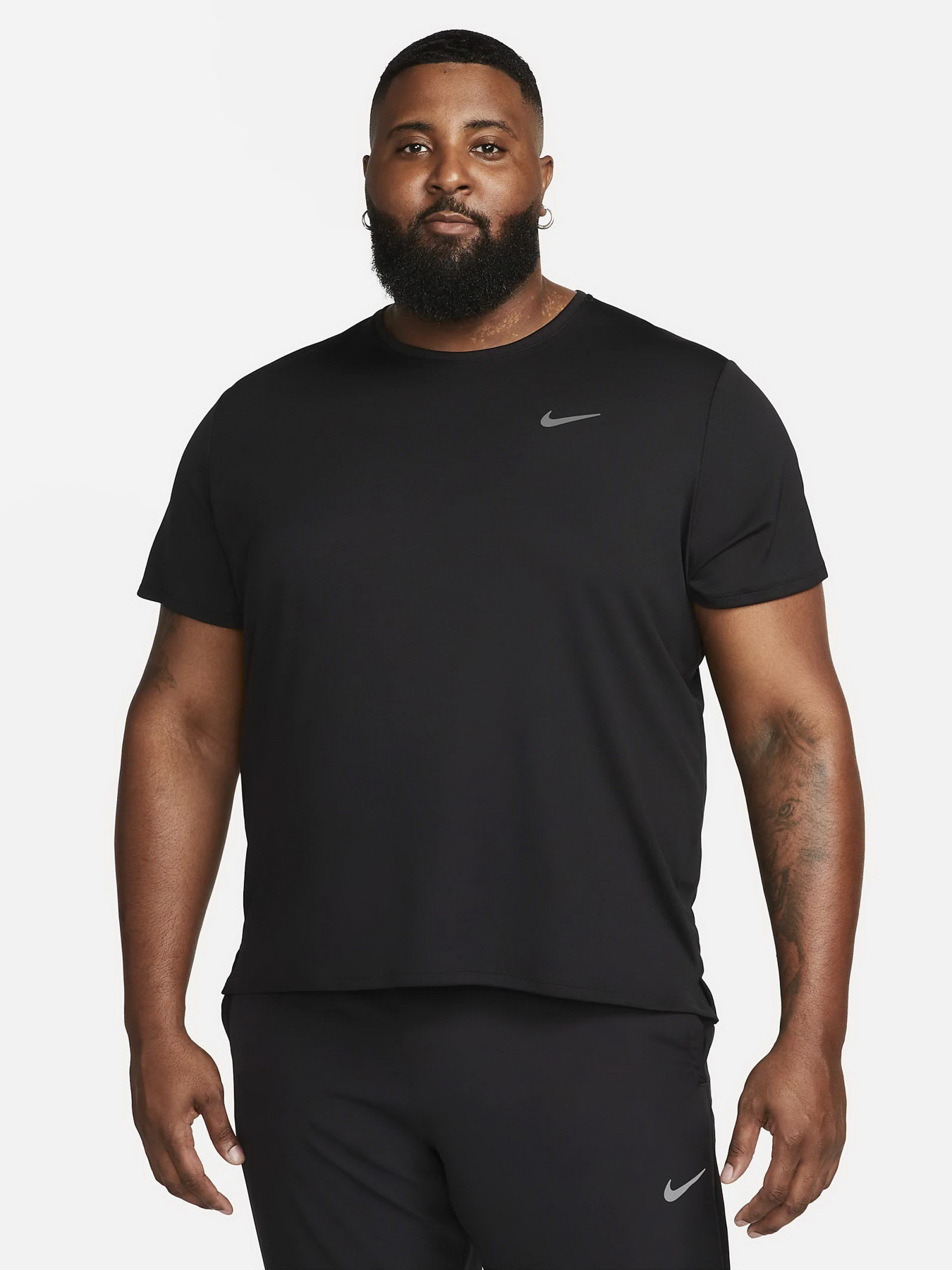 Футболка спортивная NIKE Dri-Fit Uv Miler модель DV9315-010 Фото
