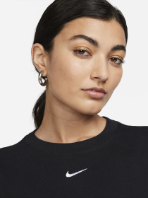 Футболка NIKE SPORTSWEAR ESSENTIAL модель FD4149-010 Фото