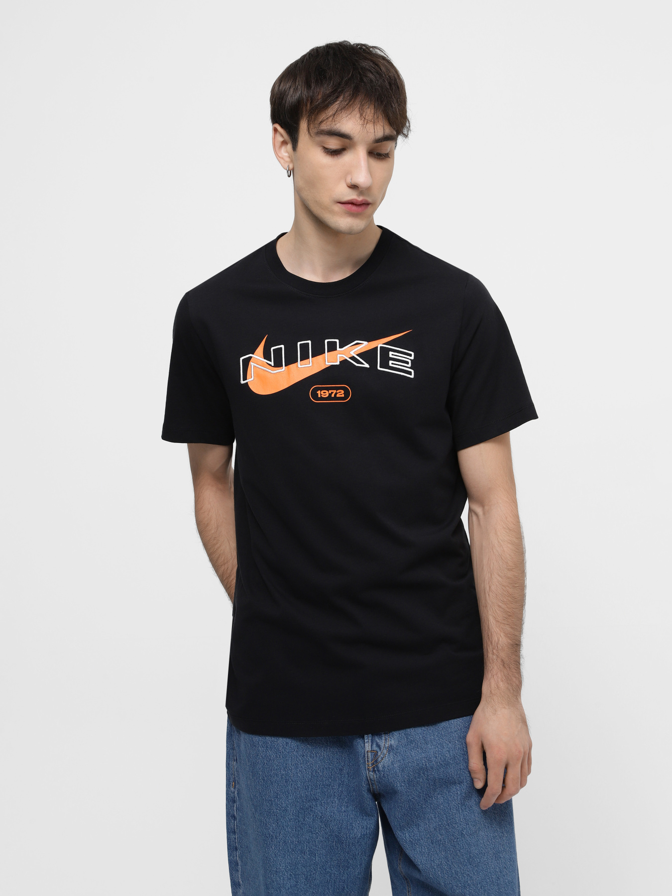 Футболка NIKE SPORTSWEAR TEE CLUB модель FV5711-010 Фото