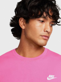 Футболка NIKE Club модель AR4997-605 Фото