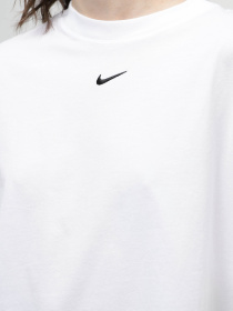 Футболка NIKE SPORTSWEAR ESSENTIAL модель FD4149-100 Футболка NIKE SPORTSWEAR ESSENTIAL модель FD4149-100 Фото