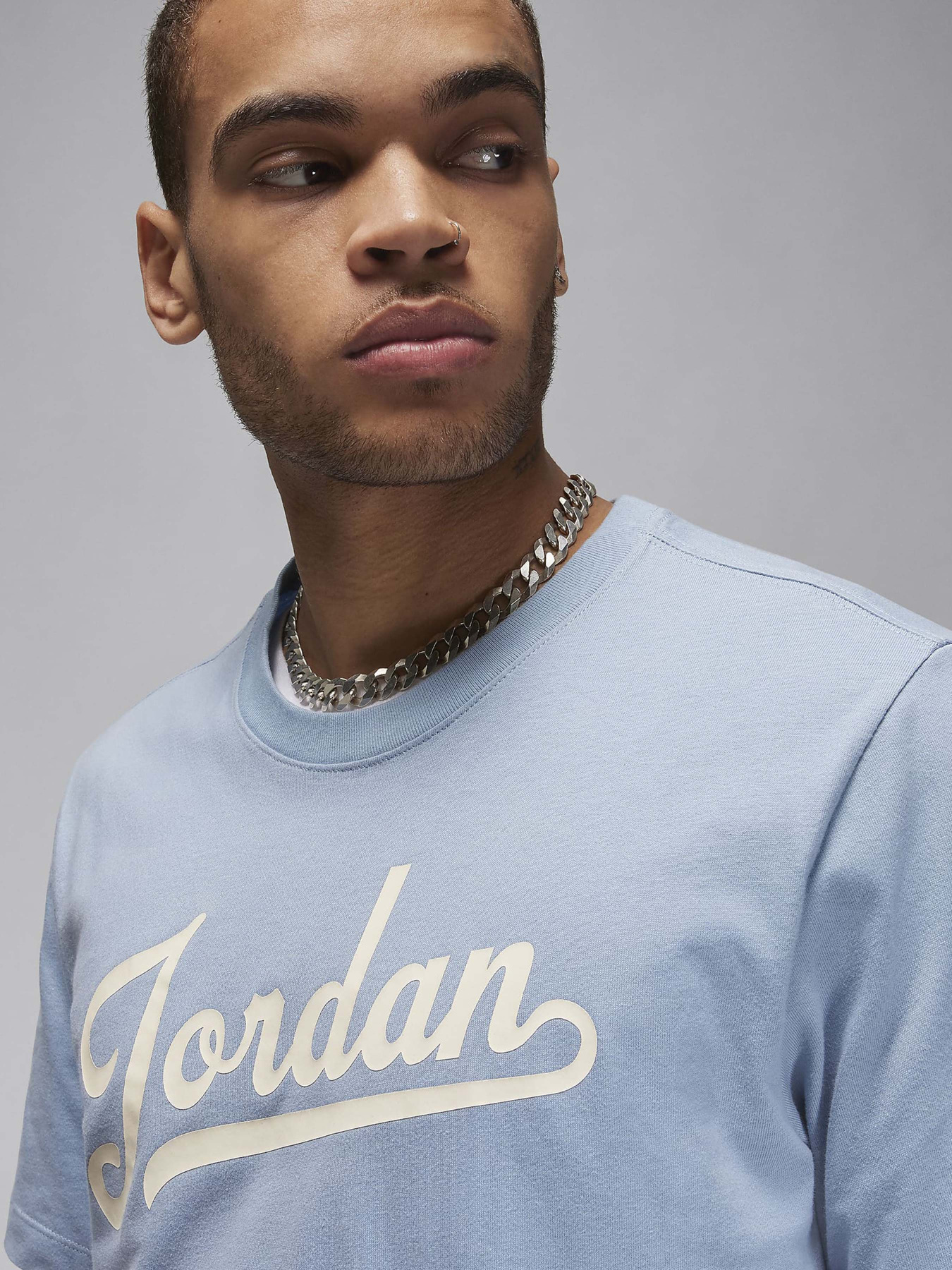 Спортивная футболка NIKE FLT MVP WM SS CREW модель FN5958-436 Фото