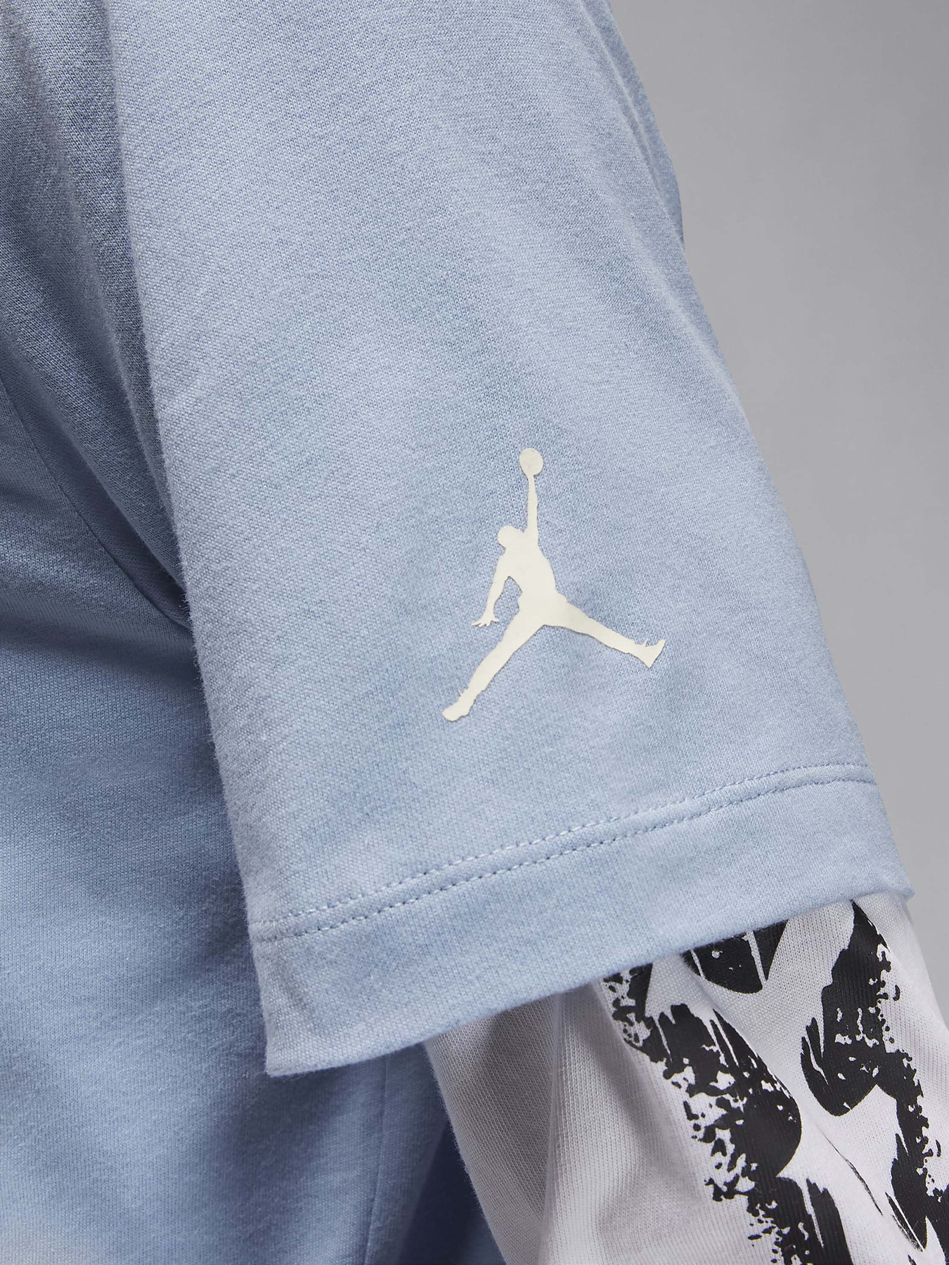 Спортивная футболка NIKE FLT MVP WM SS CREW модель FN5958-436 Фото