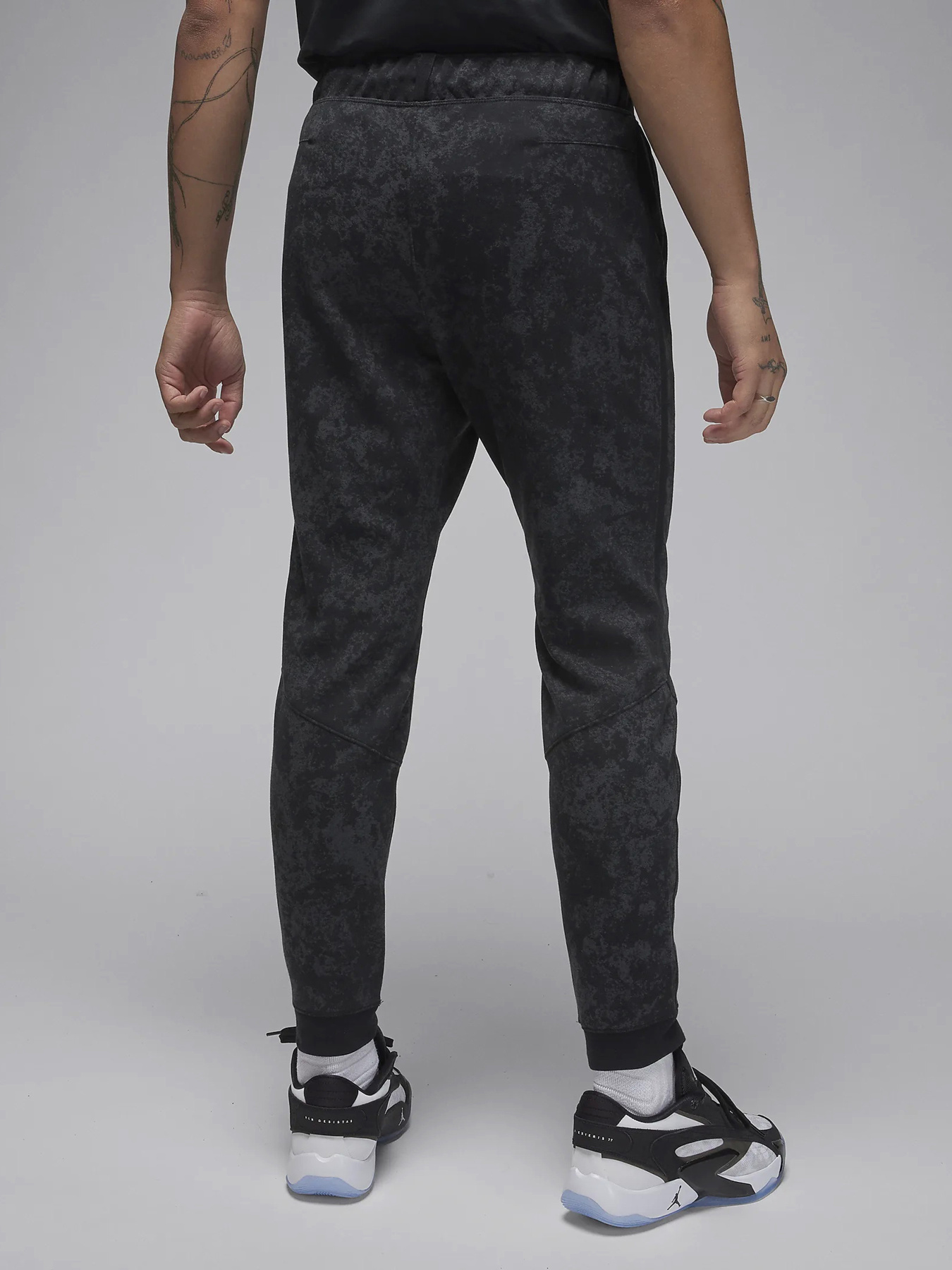 Спортивні штани NIKE DF SPRT AOP AIR модель FN5844-010 Спортивні штани NIKE DF SPRT AOP AIR модель FN5844-010 Фото