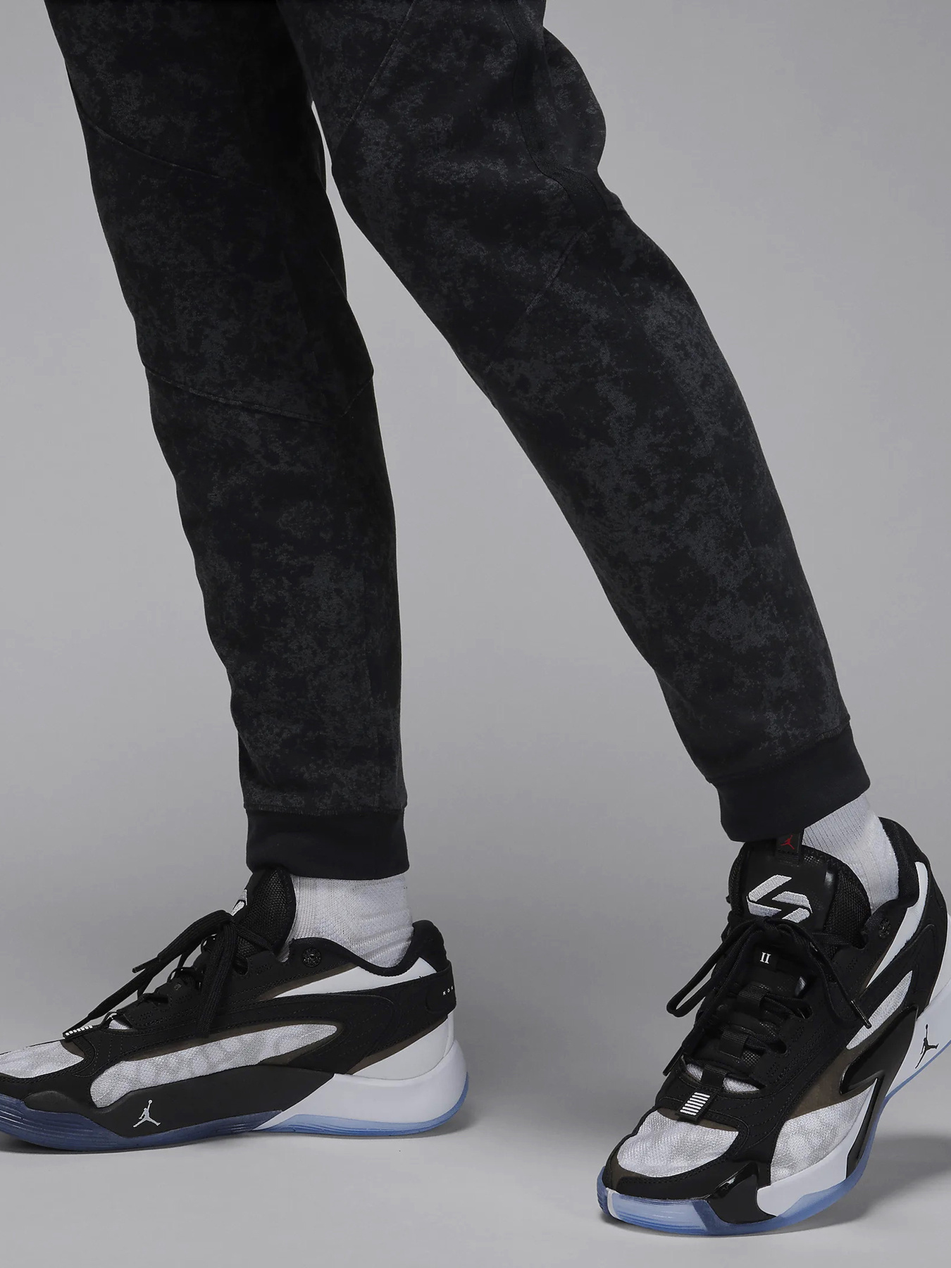 Спортивні штани NIKE DF SPRT AOP AIR модель FN5844-010 Спортивні штани NIKE DF SPRT AOP AIR модель FN5844-010 Фото